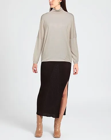 https://images.styletyx.com/images/beige-knitted-turtleneck-ma-ry-ya-1006279321_2.webp