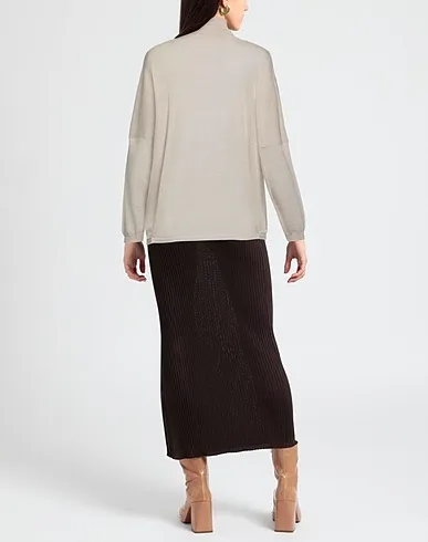 https://images.styletyx.com/images/beige-knitted-turtleneck-ma-ry-ya-1006279321_3.webp