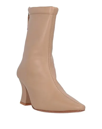 https://images.styletyx.com/images/beige-leather-ankle-boot-about-arianne-1005219902_2.webp