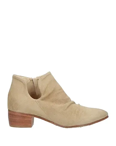 https://images.styletyx.com/images/beige-leather-ankle-boot-kobra-1224812516_1.webp