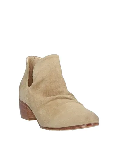 https://images.styletyx.com/images/beige-leather-ankle-boot-kobra-1224812516_2.webp