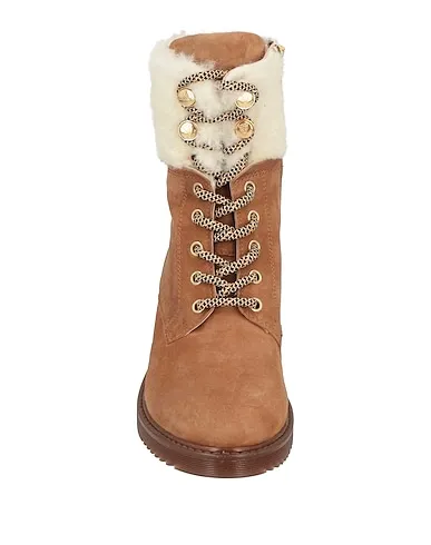 https://images.styletyx.com/images/beige-leather-ankle-boot-marc-cain-3152662_4.webp
