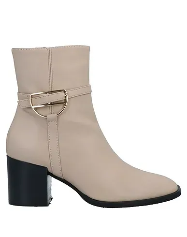 https://images.styletyx.com/images/beige-leather-ankle-boot-prezioso-1442915_1.webp