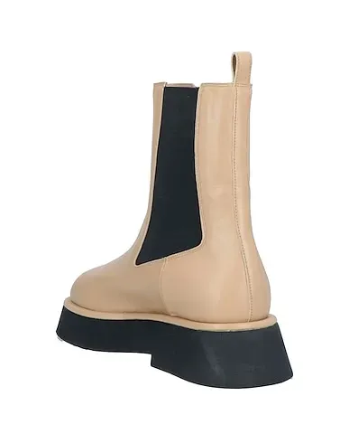 https://images.styletyx.com/images/beige-leather-ankle-boot-wandler-998016998_3.webp