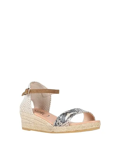 https://images.styletyx.com/images/beige-leather-espadrilles-gaimo-13101810_2.webp