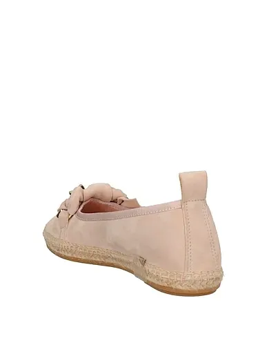 https://images.styletyx.com/images/beige-leather-espadrilles-kanna-3242528_3.webp