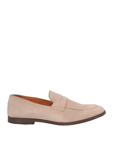 https://images.styletyx.com/images/beige-leather-loafers-alessandro-gilles-1225515361_1.webp