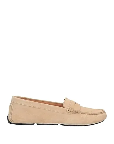 https://images.styletyx.com/images/beige-leather-loafers-boemos-13295348_1.webp