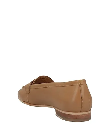 https://images.styletyx.com/images/beige-leather-loafers-bothega-41-13230548_3.webp