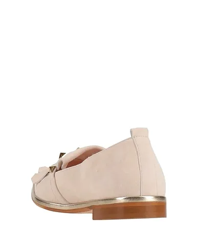 https://images.styletyx.com/images/beige-leather-loafers-marian-1005373235_3.webp
