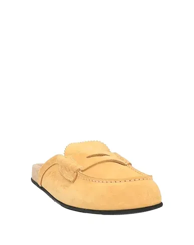 https://images.styletyx.com/images/beige-leather-mules-and-clogs-college-1003868069_2.webp