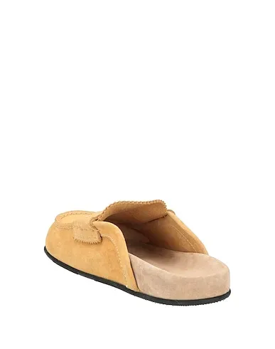 https://images.styletyx.com/images/beige-leather-mules-and-clogs-college-1003868069_3.webp