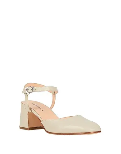 https://images.styletyx.com/images/beige-leather-pump-barbara-bellini-998131815_2.webp