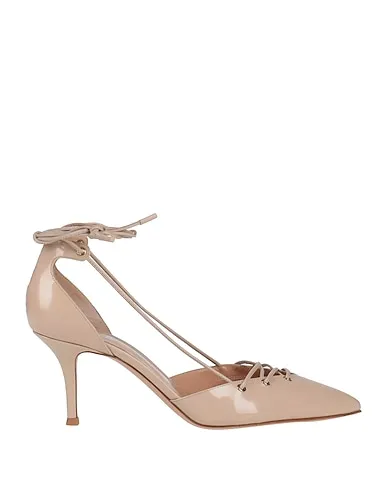 https://images.styletyx.com/images/beige-leather-pump-gianvito-rossi-505994544_1.webp