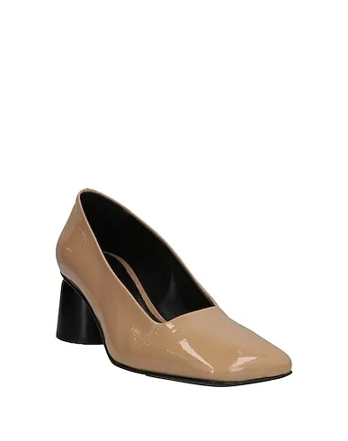 https://images.styletyx.com/images/beige-leather-pump-halmanera-13343873_2.webp