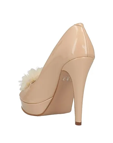 https://images.styletyx.com/images/beige-leather-pump-soraya-13046099_3.webp