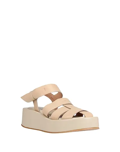 https://images.styletyx.com/images/beige-leather-sandals-alysi-2611043_2.webp