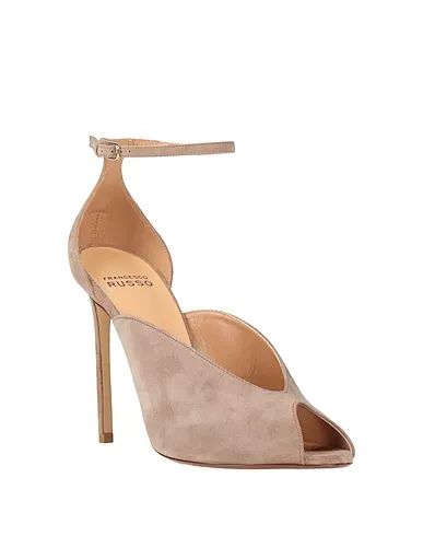 https://images.styletyx.com/images/beige-leather-sandals-francesco-russo-873702317_2.webp