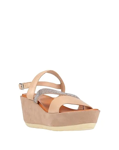 https://images.styletyx.com/images/beige-leather-sandals-la-femme-plus-13155621_2.webp