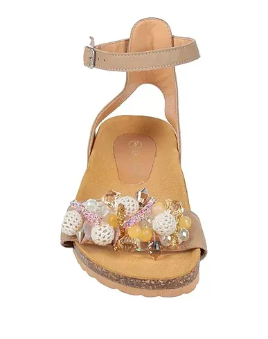 https://images.styletyx.com/images/beige-leather-sandals-loretta-pettinari-1725038_4.webp