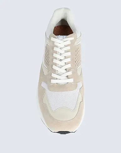 https://images.styletyx.com/images/beige-leather-sneakers-arket-933490_4.webp