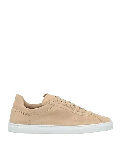 https://images.styletyx.com/images/beige-leather-sneakers-boemos-13015887_1.webp