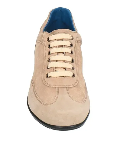 https://images.styletyx.com/images/beige-leather-sneakers-brian-cress-711424124_4.webp