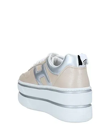 https://images.styletyx.com/images/beige-leather-sneakers-hogan-1005000195_3.webp