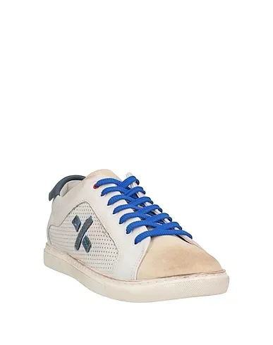https://images.styletyx.com/images/beige-leather-sneakers-wally-walker-13329311_2.webp