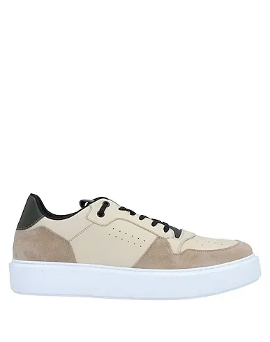 https://images.styletyx.com/images/beige-leather-sneakers-ylati-1364304_1.webp