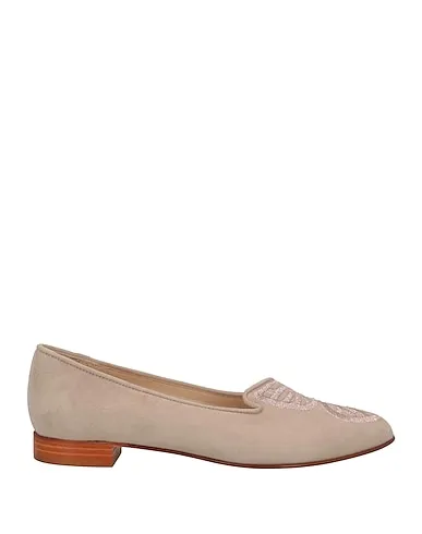 https://images.styletyx.com/images/beige-loafers-antonio-de-luca-16435262_1.webp
