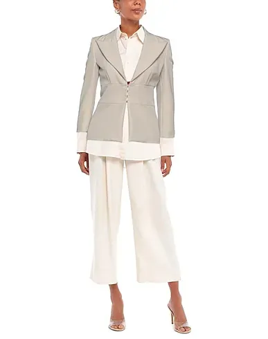 https://images.styletyx.com/images/beige-plain-weave-blazer-atos-lombardini-1631143_2.webp