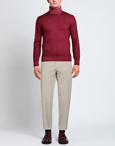 https://images.styletyx.com/images/beige-plain-weave-casual-pants-incotex-13045169_2.webp
