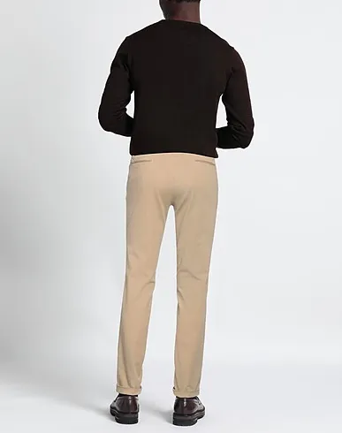 https://images.styletyx.com/images/beige-plain-weave-casual-pants-luigi-borrelli-napoli-1225425158_3.webp