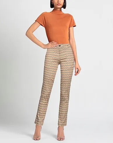 https://images.styletyx.com/images/beige-plain-weave-casual-pants-mkt-studio-13016173_2.webp
