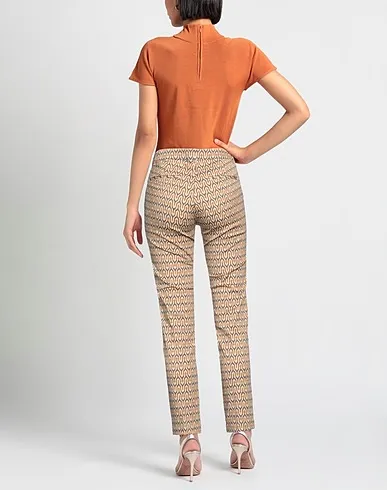 https://images.styletyx.com/images/beige-plain-weave-casual-pants-mkt-studio-13016173_3.webp