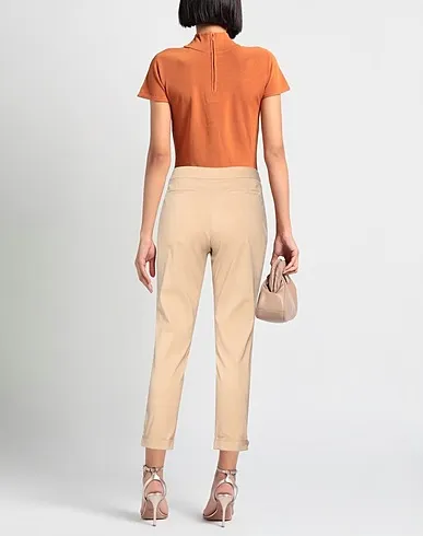 https://images.styletyx.com/images/beige-plain-weave-casual-pants-natan-3248622_3.webp