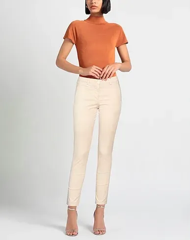 https://images.styletyx.com/images/beige-plain-weave-casual-pants-peuterey-2657112_2.webp