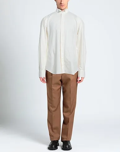 https://images.styletyx.com/images/beige-plain-weave-corneliani-13299523_2.webp