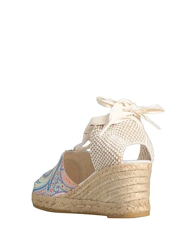 https://images.styletyx.com/images/beige-plain-weave-espadrilles-gaimo-12975374_3.webp