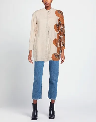 https://images.styletyx.com/images/beige-plain-weave-floral-shirts-blouses-nene-3317280_2.webp