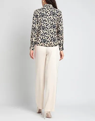 https://images.styletyx.com/images/beige-plain-weave-patterned-shirts-blouses-ichi-15566721_3.webp