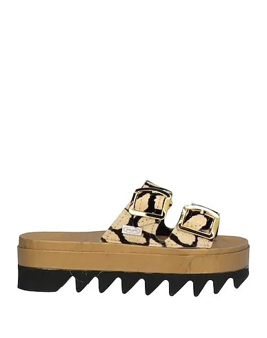 https://images.styletyx.com/images/beige-plain-weave-sandals-sensi-179135565_1.webp