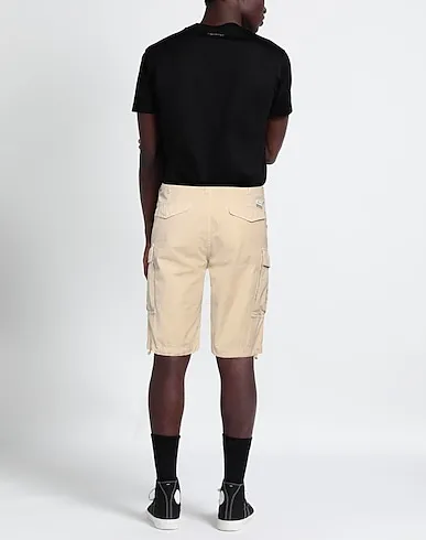 https://images.styletyx.com/images/beige-plain-weave-shorts-bermuda-mason-s-1004403978_3.webp