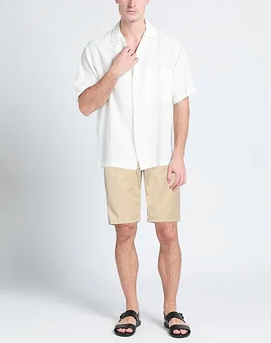 https://images.styletyx.com/images/beige-plain-weave-shorts-bermuda-mason-s-1008601961_2.webp