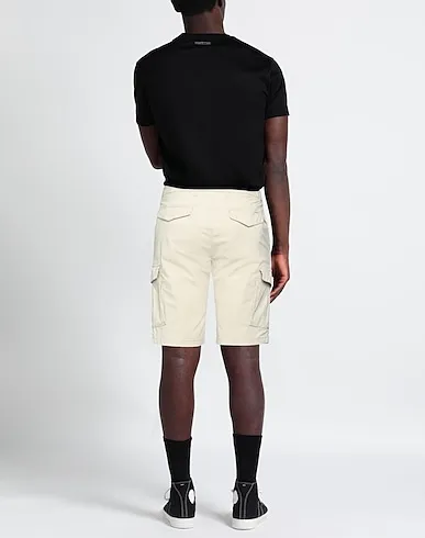 https://images.styletyx.com/images/beige-plain-weave-shorts-bermuda-p-lab-1006807474_3.webp