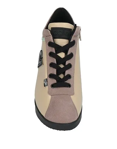 https://images.styletyx.com/images/beige-plain-weave-sneakers-agile-by-rucoline-1961948608_4.webp