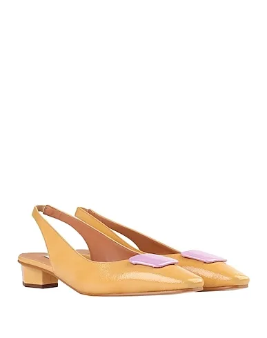 https://images.styletyx.com/images/beige-pump-about-arianne-2743274_2.webp