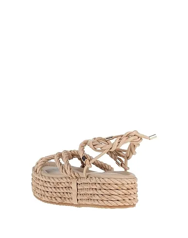 https://images.styletyx.com/images/beige-sandals-181-2183209_3.webp