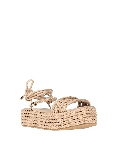 https://images.styletyx.com/images/beige-sandals-181-401178206_2.webp